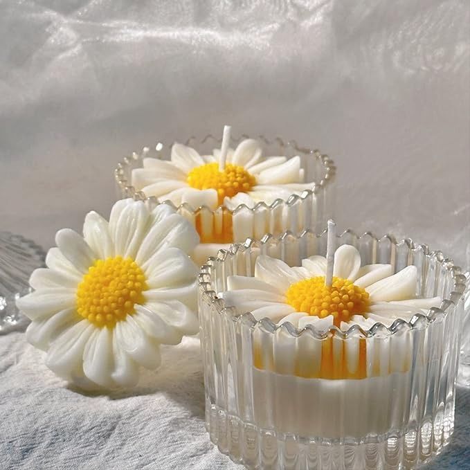 Scented Glass Daisy Candle 100% Soy Wax Candle Floral Top Candle Aromatherapy Candle PACK OF 2