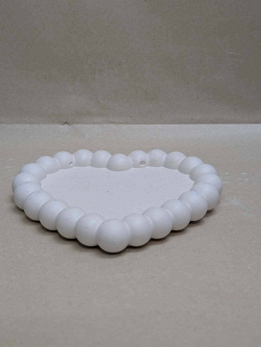 White Heart Shape Concrete Bubble Tray For Jewellery