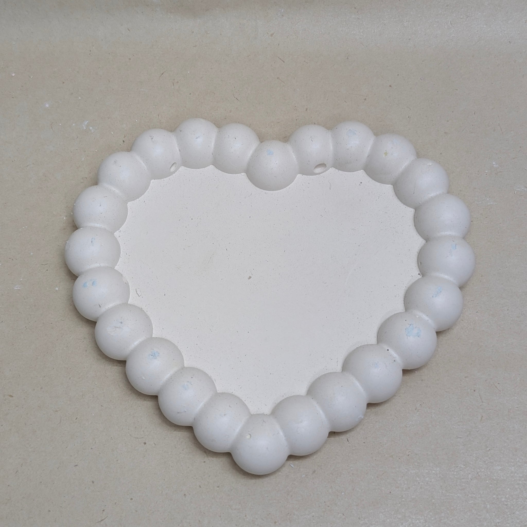 White Heart Shape Concrete Bubble Tray For Jewellery