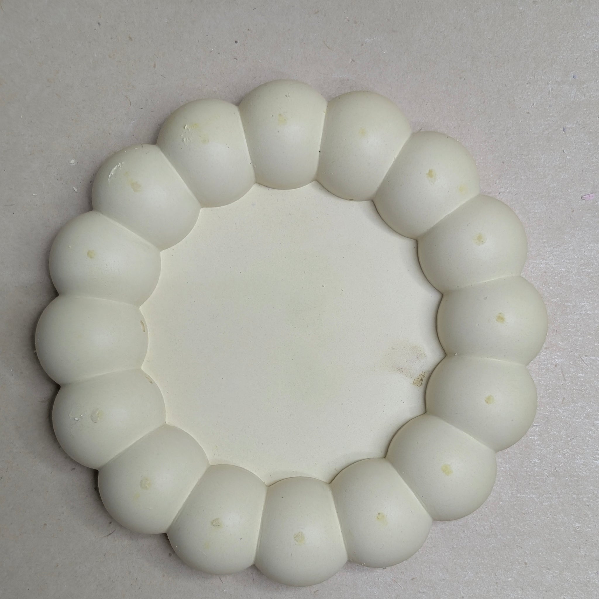 Yellow Small Concrete Tinket Tray For Jewellery