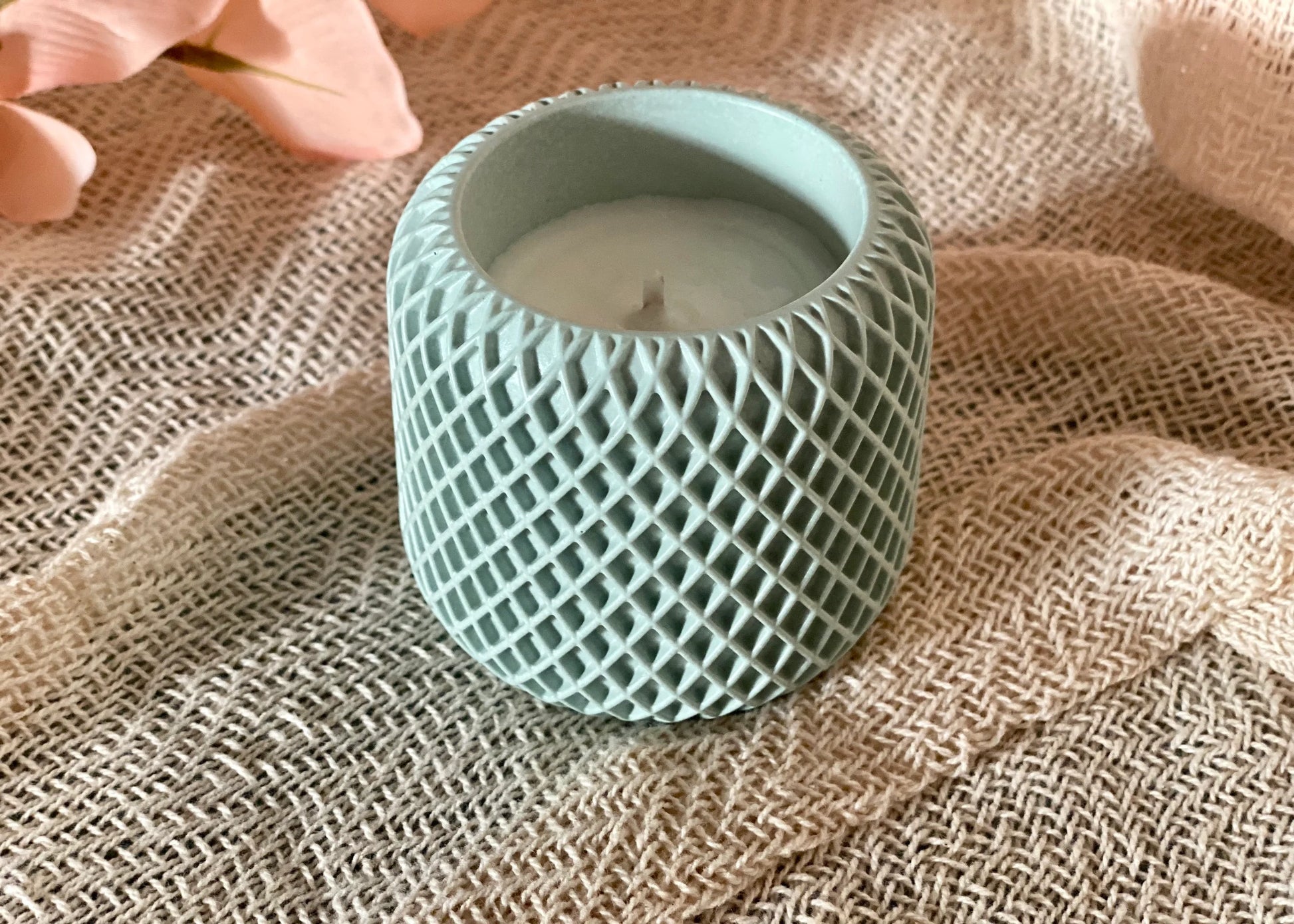 concrete mesh pot candle soy wax candle